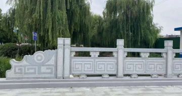 雅安 芝麻灰桥栏杆、河道栏杆安装效果