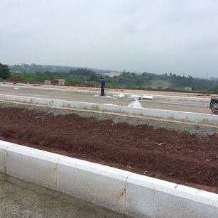 雅安花岗岩路沿石在市政道路上的应用