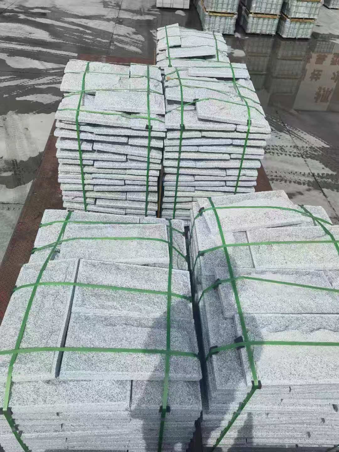 雅安 芝麻白蘑菇石装车出货