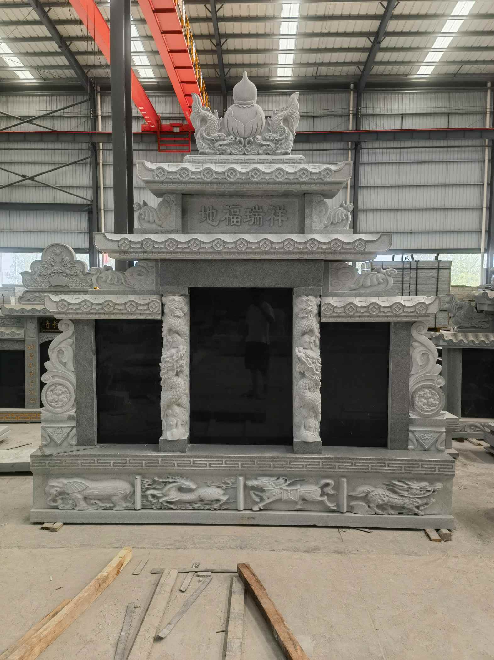 雅安 芝麻灰高档墓碑、土墓，一套也支持定做