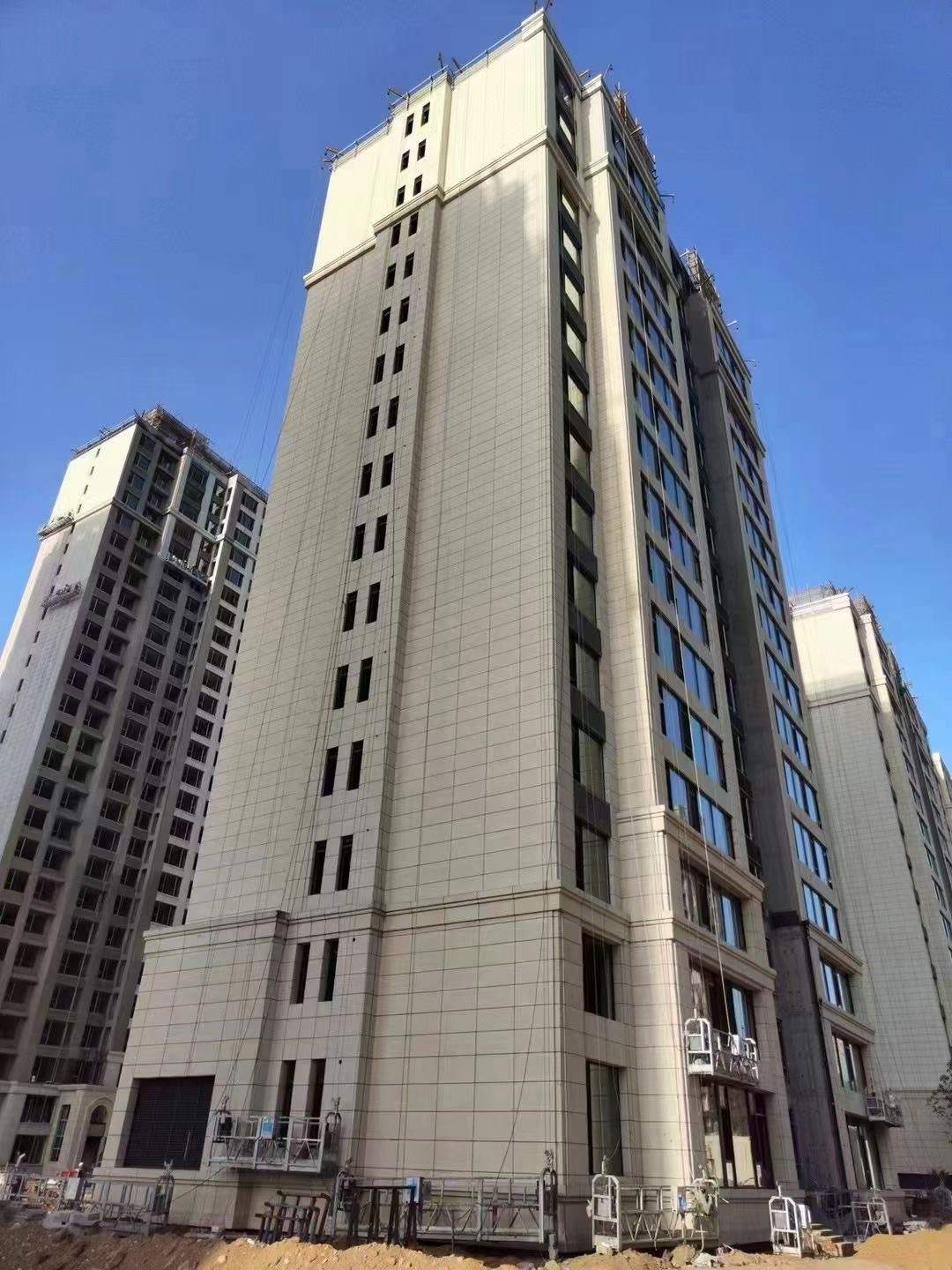 雅安黄金麻高端小区，外墙干挂