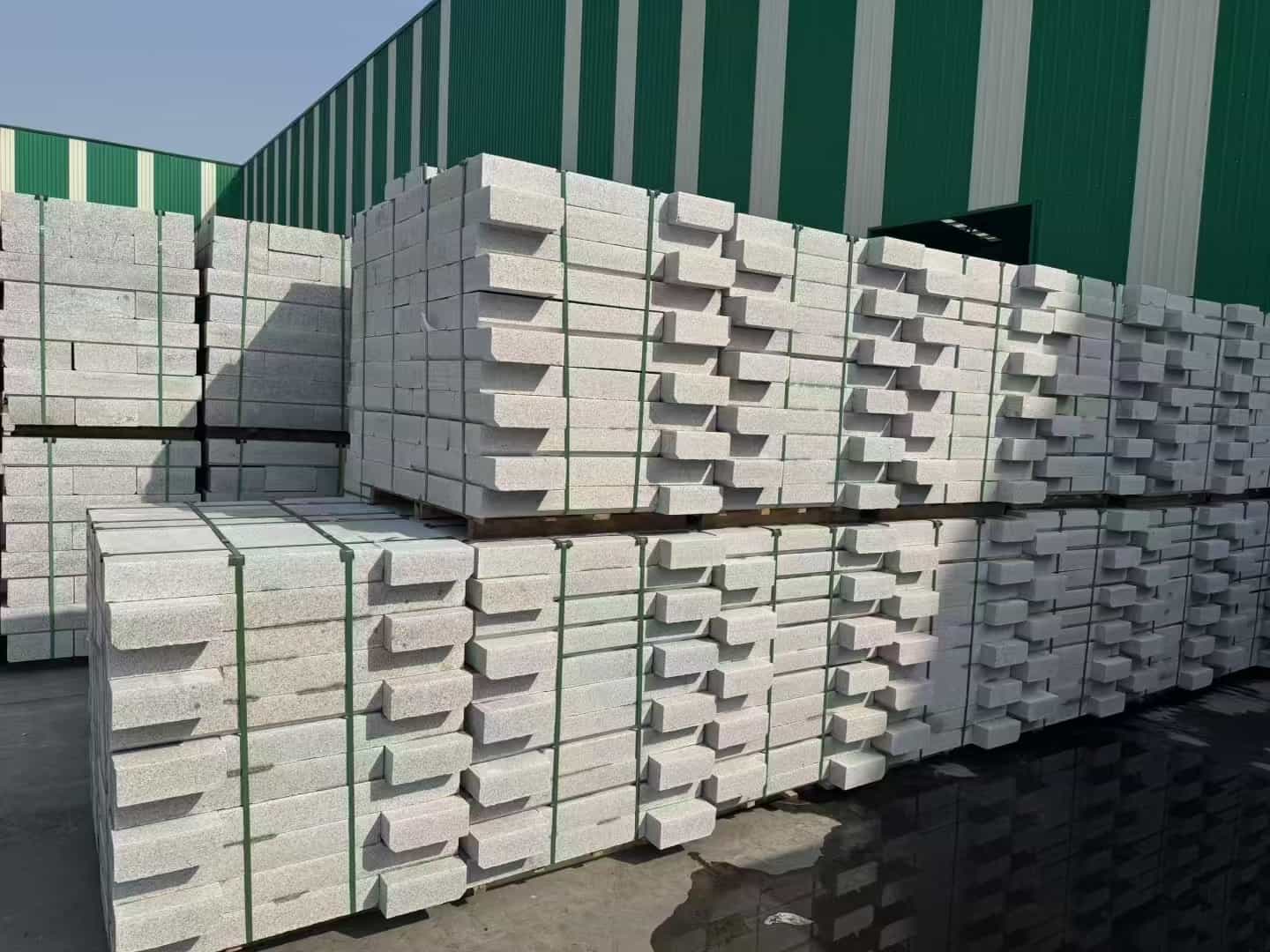 雅安芝麻白路沿石