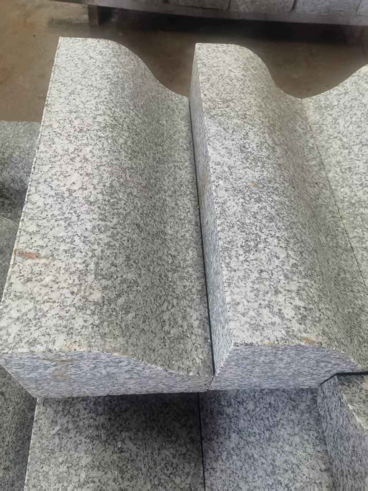 雅安芙蓉白S型拉丝面路沿石