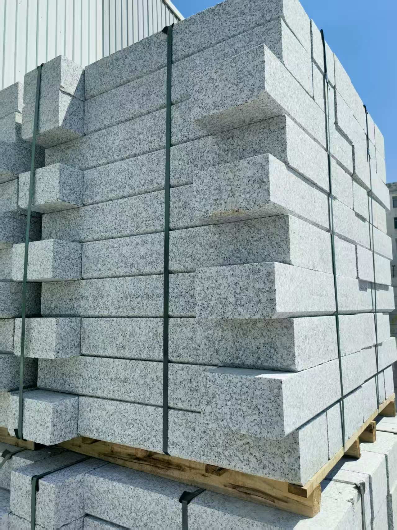 雅安 路沿石颜色均匀、尺寸标准