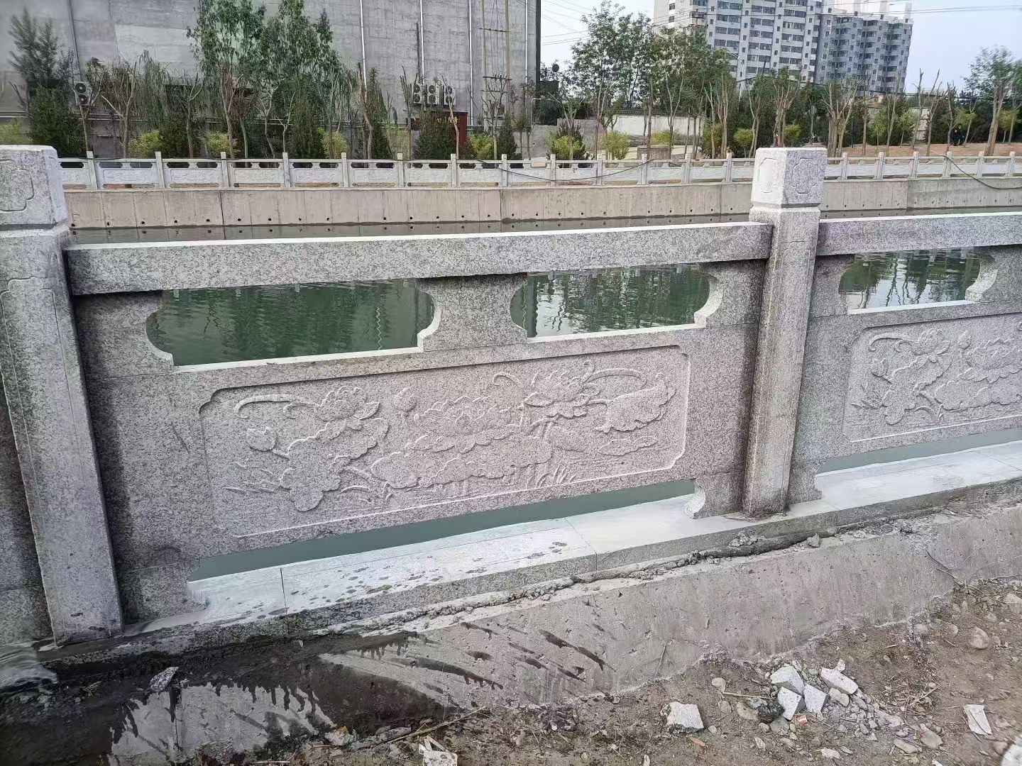 雅安 芙蓉白大花桥梁、河道，石材栏杆、围栏、护栏